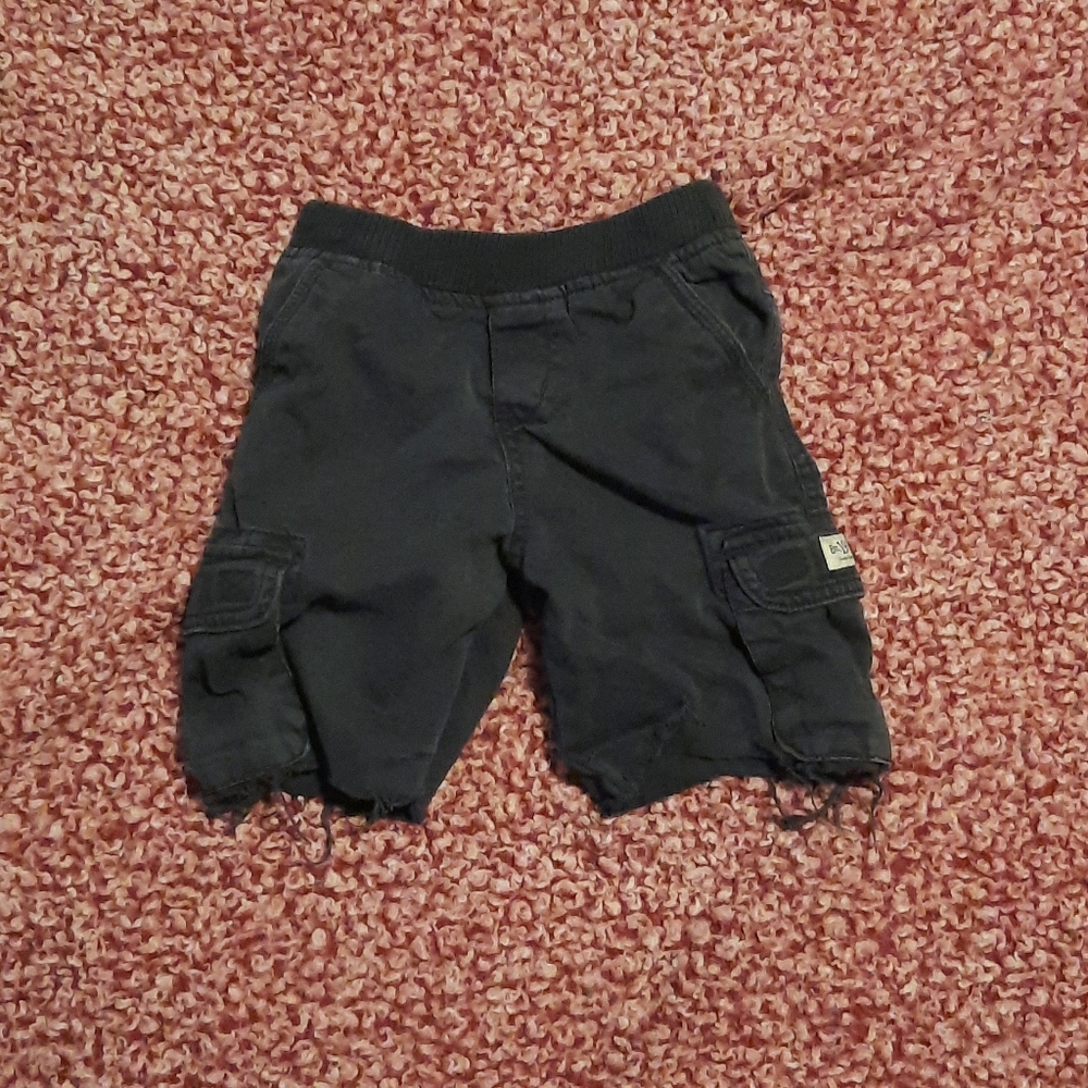 Est 1989 Place Shorts (K61)